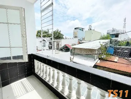 Ban Công Siêu Thoáng Ngay Gần Lotte Mart Gò Vấp