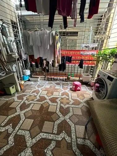 Đầu Ngõ Cầu Giấy-Gần Bãi Ôtô-4 Tầng-Full Nội Thất-Dân Trí Cao-Giá Tốt