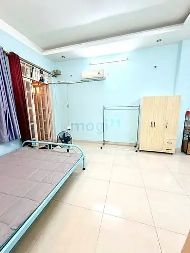Trọ 1Pn 40M2 - Ban Công - Wc Riêng - Quận 2 - Gía 4Tr