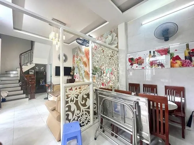 Cho Thuê Nhà Nguyên Căn Mawt Tiền 4 Tầng 2 Phòng Ngủ Nam Nha Trang 10M