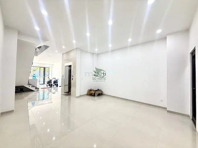 Cho Thuê Nhà Ở Kinh Doanh 4 Tầng Có Thang Máy Nam Nha Trang 35 Triệu