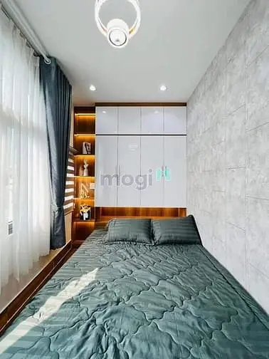 Nhà Sân Thượng Cách Mạng Tháng 8 Q. Tân Bình 3Pn 4Wc Có Shr