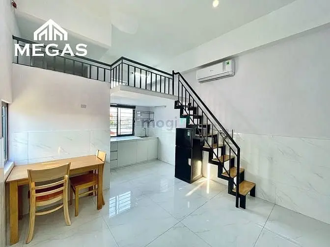 Cho Thuê Duplex Cửa Sổ Trời Ngay Etown Cộng Hoà - Hoàng Hoa Thám