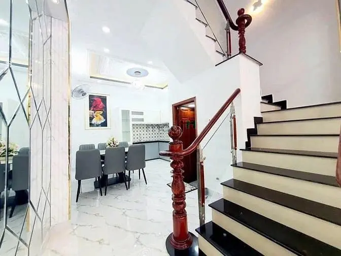 Chốt Nhanh Nhà Đẹp An Dương Vương Q.5 5,5M X 10,5M 4Pn 5Wc