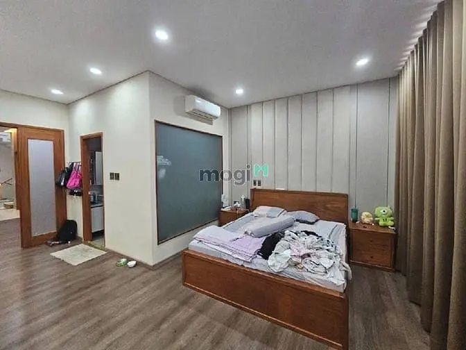 Mặt Tiền Bàu Cát - 138M2 - 5 Tầng Thang Máy - Ngang 5M - Chỉ Hơn 20 Tỷ