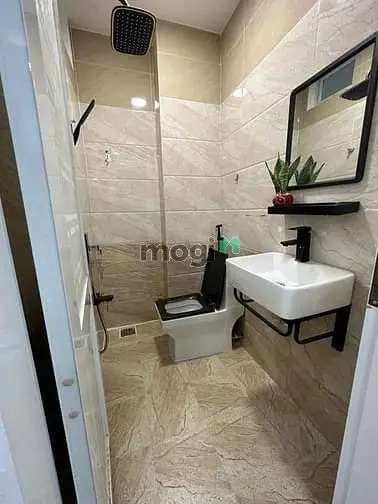 Chốt Nhanh Nhà Đẹp An Dương Vương Q.5 5,5M X 10,5M 4Pn 5Wc