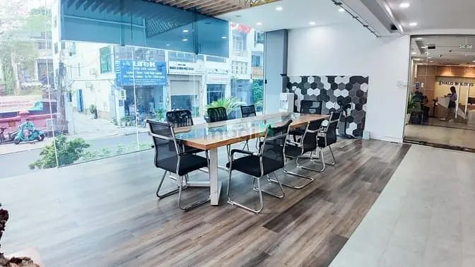Cho Thuê Mặt Bằng Sàn 160M2 Sang Trọng, Cao Cấp View Kính Tại Quận 1