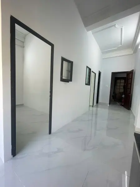 8Tr5 Căn 2Pn 2Ml Nội Thất Cơ Bản Rộng 40M2 Ban Công Riêng + Phòng Khách, Tách Bếp + Xe Hơi Tận Cửa G