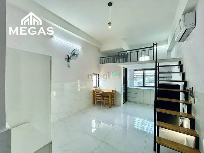 Cho Thuê Duplex Cửa Sổ Trời Ngay Etown Cộng Hoà - Hoàng Hoa Thám