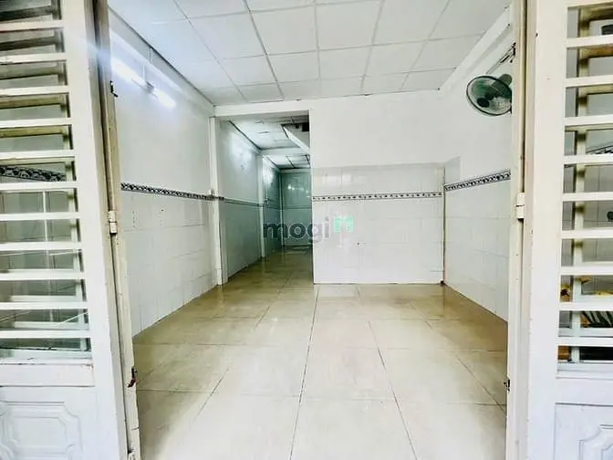 Nhà 2 Lầu, 4 Phòng Ngủ, Hẻm 8 Mét, Đường Lê Văn Quới