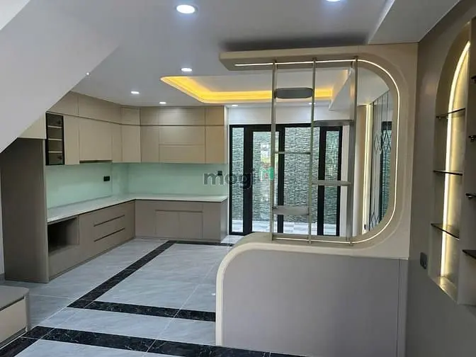 Nhà Đẹp 5 Tầng Đúc Kiên Cố: 1 Trệt 1 Lửng 3 Lầu, 4Pn 5Wc - Giá Chỉ 5Ty