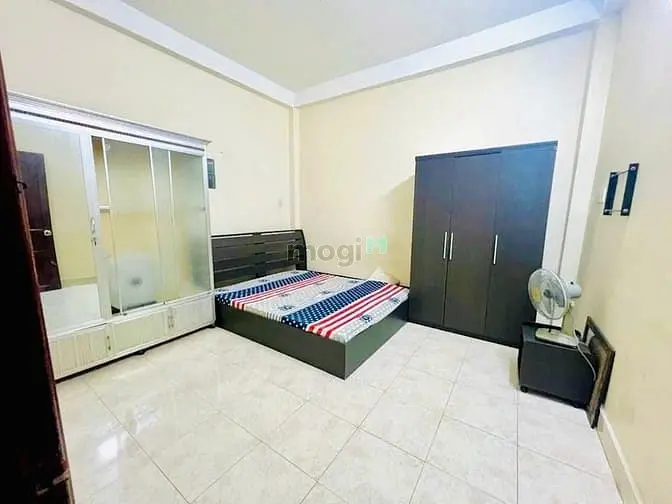 Hiếm Bán Đất Tặng Nhà 3 Tầng 44M2 (4M X 11M) - Hẻm Xe Hơi Vào Nhà