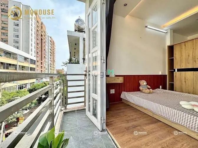Căn Hộ Ban Công Tách Bếp Full Nội Thất Ngay Ni Sư Huỳnh Liên