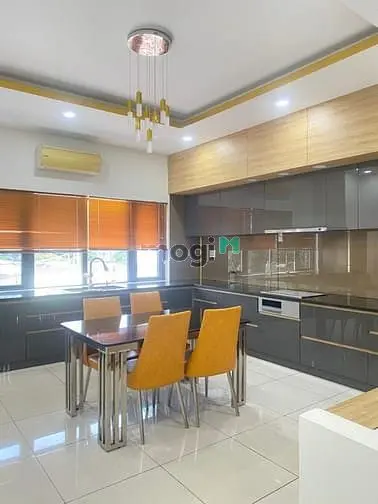 Bán Gấp Nhà Tại Đặng Thùy Trâm, Dt 5M X 20M, Trệt, 2 Lầu, St