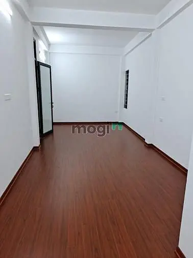 Bán Nhà Đầu Ngõ Hàng Bún, Giá 15.5 Tỷ, 30M2X4T, Có Sân