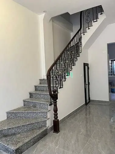Nhà Đẹp Ngõ 227 Thạch Bàn, Giá 9.5 Tỷ, 44M2X4T, Sân Cổng, Ảnh Thật