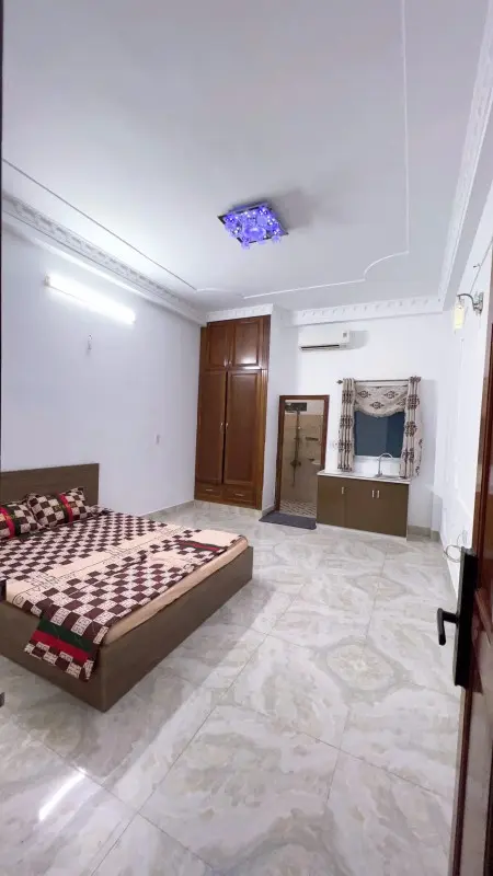 Chính Chủ Cho Thuê Phòng Thông Thoáng Mặt Tiền Lầu 2