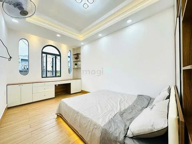 Bán Nhà Đẹp Trường Thọ Thủ Đức: 4Pn Rộng Rãi - Giá Chỉ 6 Tỷ 399Tr