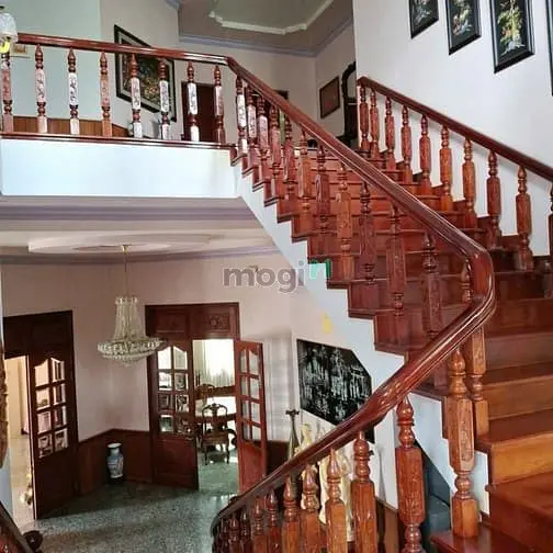 Bán Căn Biệt Thự Sân Vườn Tại Trục Đường Nhánh Của Đường Hồ Bá Phấn