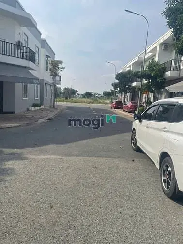 Chủ Gửi Bán 1500M² Mặt Tiền Đường Nhựa 32M Gần Chợ, Ubnd Kcn