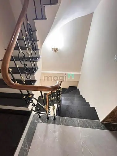 Nhà Đẹp Ngõ Trường Chinh, Giá 20.5 Tỷ, Gần 50M2X7T, Kd Lớn, Ảnh Thật