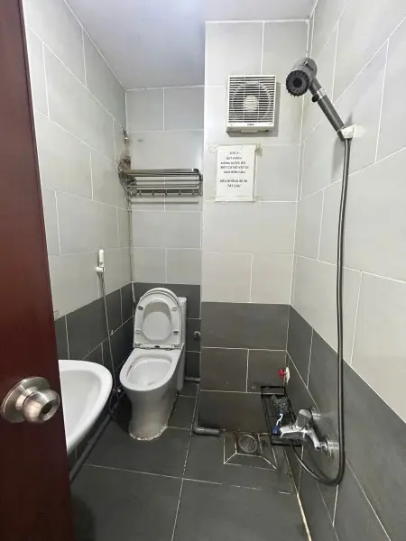 Phòng Trọ Ban Công Lớn Ngay Tô Hiệu — Hòa Bình, Tân Phúsiêu Phẩm Chưa Tới 4 Đón Nắng Cực Đẹp