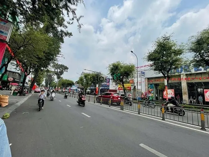 Cho Thuê Mt Lê Văn Duyệt - Ngang 24M, Dtsd 720M2 - Gần Bv Bình Thạnh