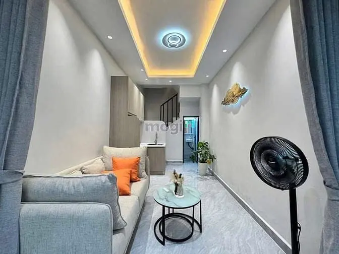Cách Q1 1 Cây Cầu- Cách Mt 1 Căn Đường Phan Đình Phùng, P1, Phú Nhuận.