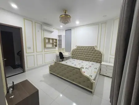 Phòng Trống Nhà Nguyên Căn (Phòng Lớn)