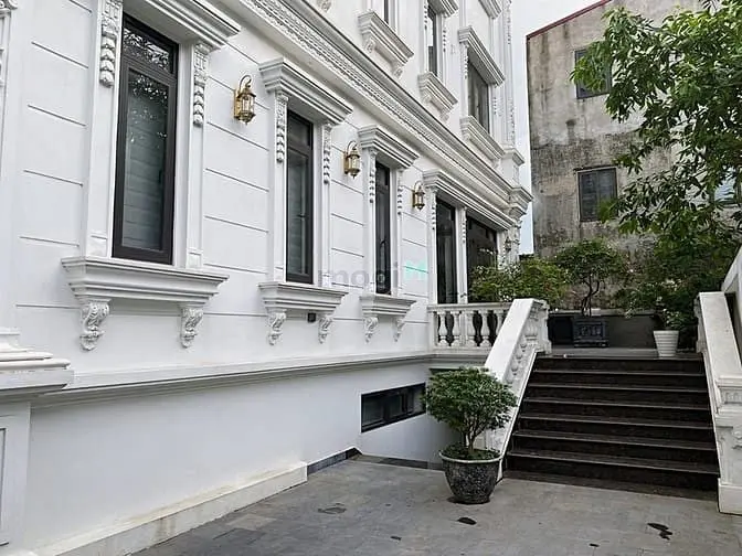 Cho Thuê Biệt Thự, 4 Tầng, 8Pn, Sân Vườn, Gia Lâm, 30 Triệu/Tháng