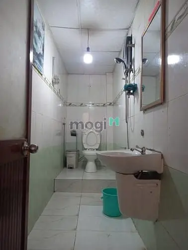 Cần Cho Thuê Mặt Bằng Mặt Tiền Sầm Uất Đường Trần Hưng Đạo, Quận 5
