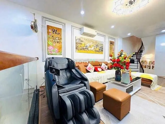 Nhà Đẹp Mặt Hồ Ba Mẫu _Ô Đồng Lầm _Đống Đa _40M 7 Tầng Thang Máy Full