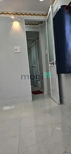 Chỉ Có 950 Triệu Nhà Mới 3 Tầng Ngay Ngã 4 Lũy Bán Bích - Hòa Bình.