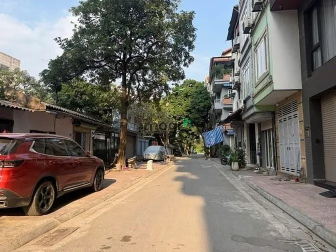 Tư Đình Long Biên – Ô Tô – 136 M2 – Đất – Mt 4.5 M – Giá 20.6 Tỷ.