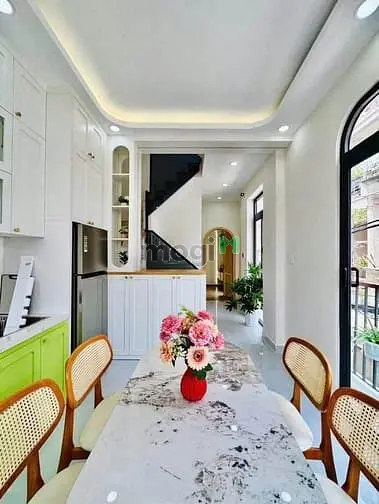 Kẹt Tiền Bán Gấp Nhà Hai Bà Trưng,Q3-Chỉ 2 Tỷ 260 Triệu– 3Pn, 4Wc
