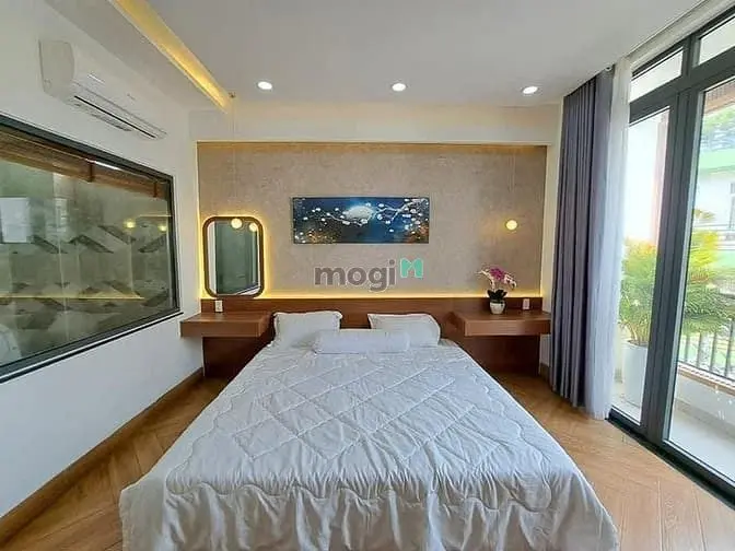 Gia Đình Cần Bán Gấp Nhà Đường 6M Hoa Sứ,Phú Nhuận.giá Chỉ 3.250 Tỷ