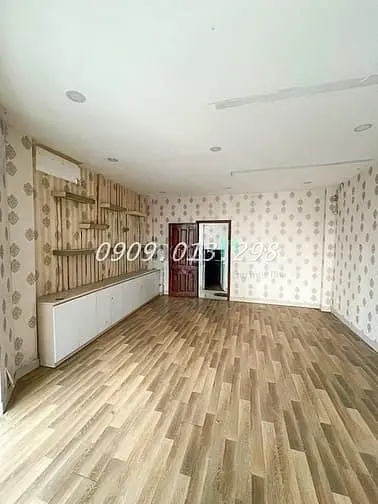 Cho Thuê Nhà Mặt Tiền Nguyễn Tiểu La - Quận 10 - Vị Trí Đẹp