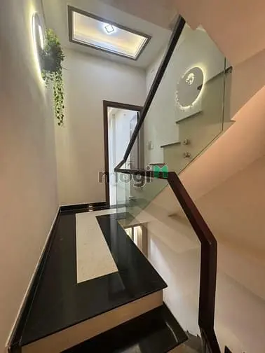 Hẻm 8M Lãnh Binh Thăng Sát Bên Đường 3 Tháng 2 Quận 11