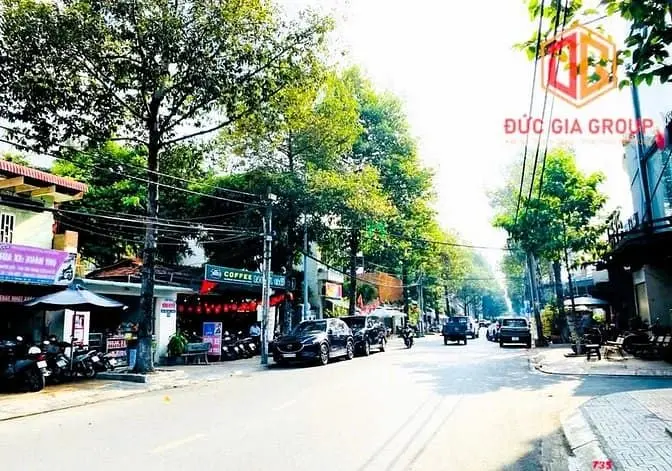Bán Nhà Mặt Tiền Đường Trương Định; Sổ Hồng 306M2 Giá 28 Tỷ