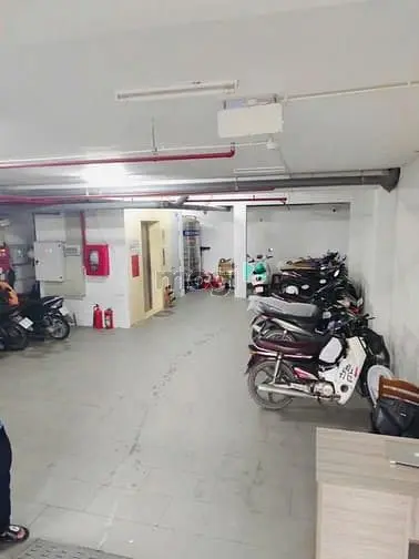Tòa Nhà Chdv 8 Tầng Q7 Ngang 8M Doanh Thu 300Trieu/Tháng - 090977417