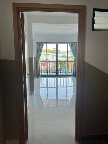 Chỉ Còn 1 Phòng Lửng Có Ban Công Mới Xây
