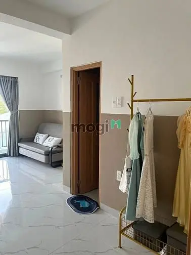 Chỉ Còn 1 Phòng Lửng Có Ban Công Mới Xây