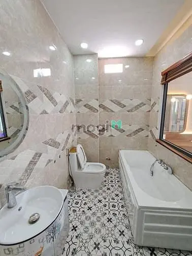 Gia Đình Cần Bán Gấp Nhà Đường 6M Hoa Sứ,Phú Nhuận.giá Chỉ 3.250 Tỷ