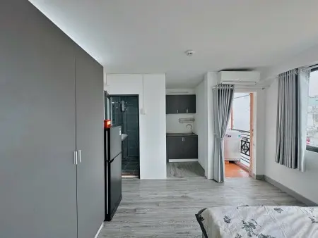 Studio Ban Công - Full Nội Thất Ngay Hoàng Văn Thụ , Phú Nhuận