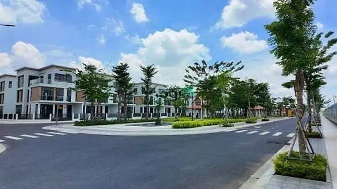 Bán Căn Alk09 Dự Án T&T Long Hậu, Dtt 90M2, 4 Lầu Ngay Trường Học Fpt