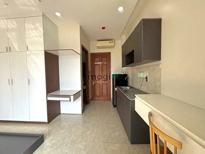 Balcony Studio Thang Máy Full Nội Thất Ngay Phan Xích Long