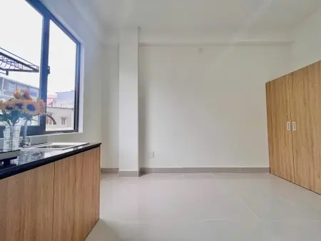 Phòng Cửa Sổ Trời Mới Xây - Thang Máy Bùi Đình Túy