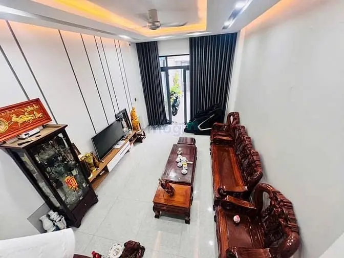 Siêu Phẩm 4 Tầng Kiên Cố Kdc Cao Cấp Lê Văn Chí - 90M2