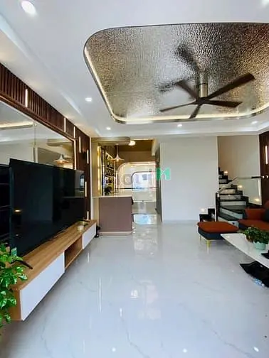 Nhà Phố Xây Dựng Mới Có Thang Máy - Ngay Phú Mỹ Hưng Hoàng Quốc Việt