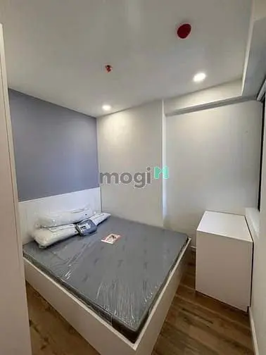 Ch Gần Sân Bay,View Landmack81,Shr,Hđ Thuê 13/Tháng,2Tỷ2 Bank 80%.